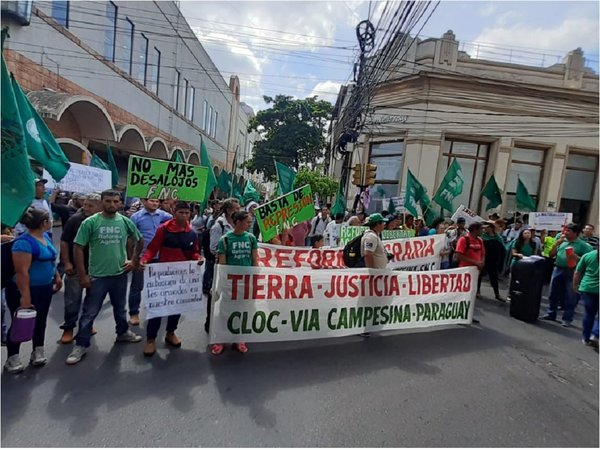 Reclaman tierra, justicia y libertad en el Día Internacional de los DDHH