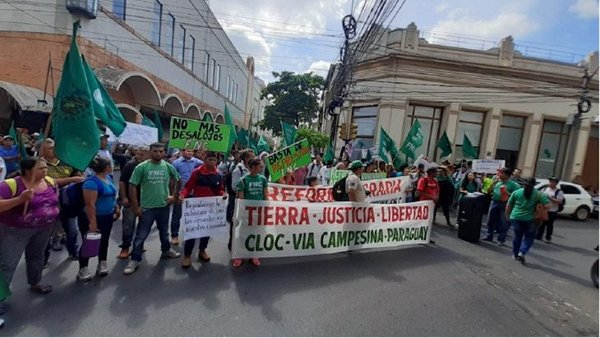 Recuerdan Día Internacional de los DDHH en medio de carencias sociales | Noticias Paraguay