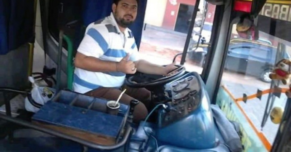Pasajero se desmayó y micrero le ¡salvó!
