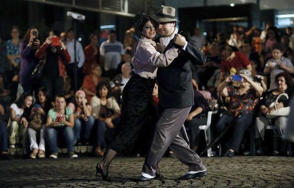 Taller gratuito de milonga - Cultura - ABC Color