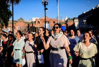 Cientos de “Evas y Perones” desfilaron en Buenos Aires