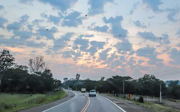 Miércoles cálido a caluroso y con posibles chaparrones, prevé Meteorología