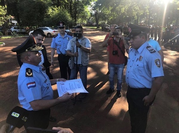 Policía imputado por matar a delincuente fue distinguido por sus superiores - ADN Paraguayo