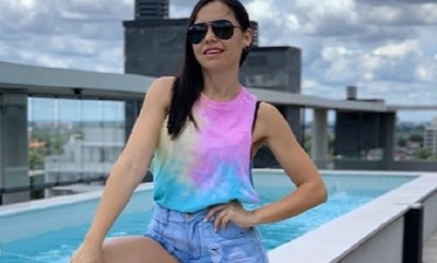 Meli Quiñonez mostró la prenda que ella diseñó