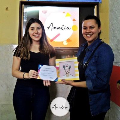 Creando regalos personalizados, joven emprende en redes sociales - Periodismo Joven - ABC Color