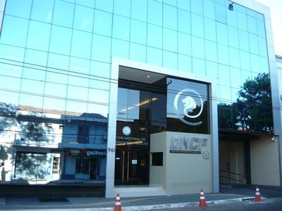 Reglamentan ley de compras públicas