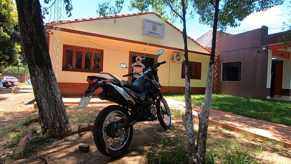 HURTABA UNA MOTOCICLETA CUANDO SE TOPÓ CON UNA PATRULLA PREVENTIVA