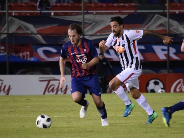 Salgueiro seguiría su carrera en otro club paraguayo
