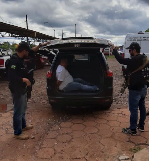 Miembro del PCC y peligroso narco fue expulsado del país