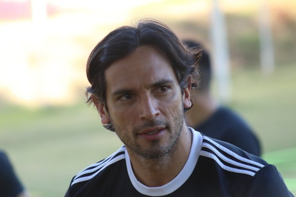 Roque Santa Cruz no asegura su continuidad