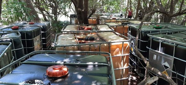 Allanan puerto clandestino de tráfico de combustible