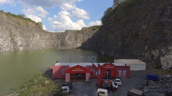 El Cerro Ñemby se viste de espíritu Navideño