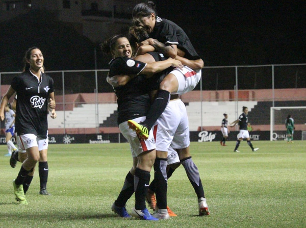 Libertad Limpeño, campeonas del Clausura femenino