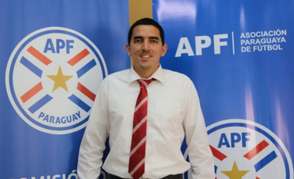 HOY / Habrán dos nuevos colegiados con insignia de FIFA