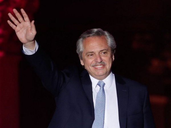 Fernández inicia difícil gobierno con miras a reactivar la economía