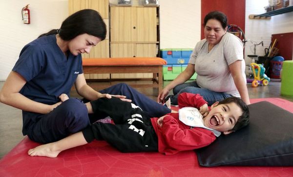 Encuentro con familias de Teletón - Locales - ABC Color
