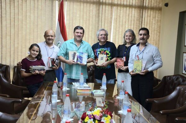 Senado donó 105 libros a las Bibliotecas Callejeras