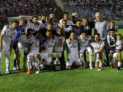 Nacional conquista el Torneo Clausura uruguayo a expensas de Peñarol