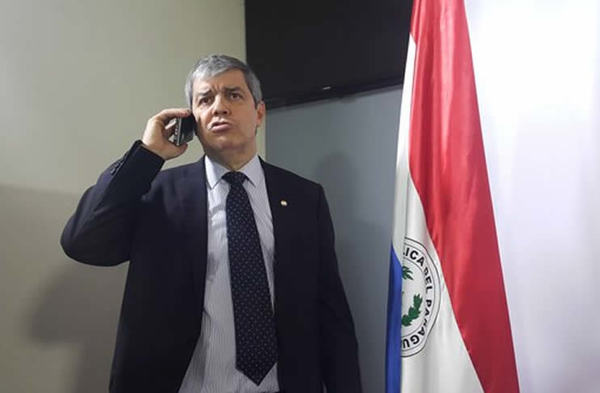 Riera anunció su salida de HC y al minuto lo echaron del grupo de Whatsapp