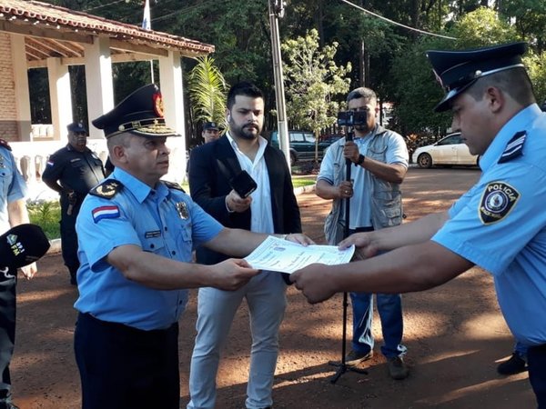 Galardonan al policía que mató a un motochorro: fue la segunda vez, contó