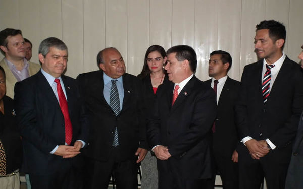 ANR: Procesados deben ser suspendidos, incluso Horacio Cartes