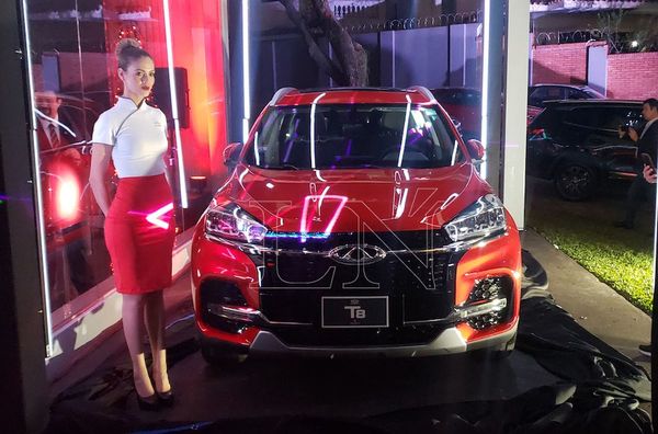 Tape Logística presentó el lujoso SUV Chery T8