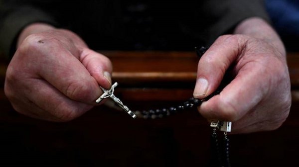 Cae sacerdote por abusar de una joven con discapacidad, supuestamente | Noticias Paraguay