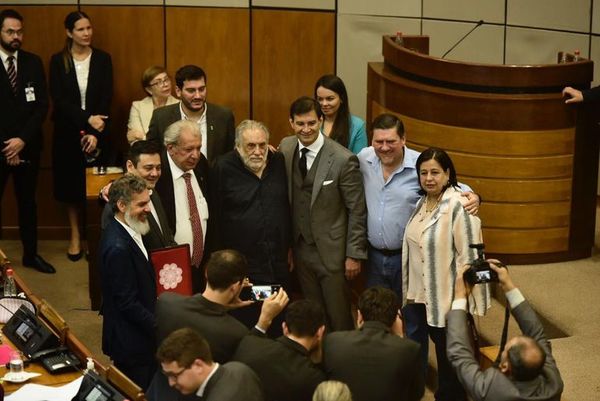 Rinden homenaje a Humberto Rubín en favor del ambiente - Nacionales - ABC Color