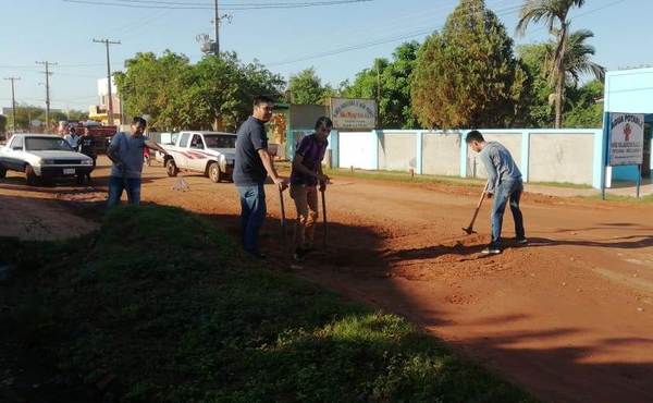 Ante desidia e inoperancia, vecinos se ponen manos a la obra | Radio Regional 660 AM