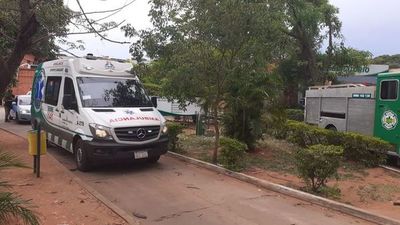 Hospital General de San Lorenzo quedó sin energía eléctrica tras caída de árbol - Periodísticamente - ABC Color