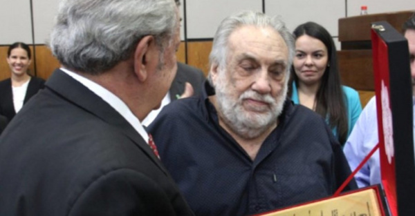 Humberto, homenajeado en el Senado