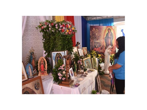 La distancia no  impide creer en los milagros de la Virgen de Guadalupe