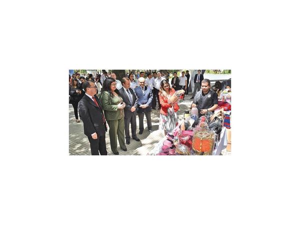 Ministra habla de las dos caras en las cárceles