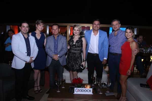 Brindan por los logros del 2019