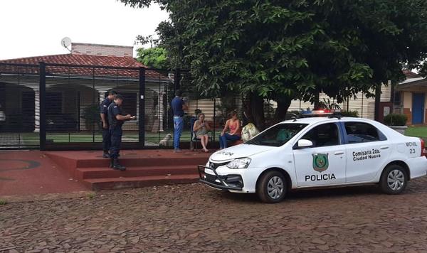 En asalto tipo comando llevan dinero y vehículo