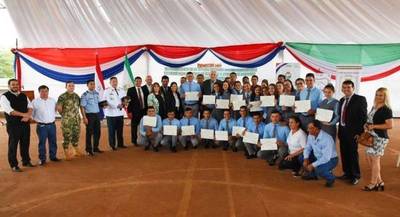 CLAUSURA EN LA ESCUELA AGRÍCOLA DE CARLOS ANTONIO LÓPEZ