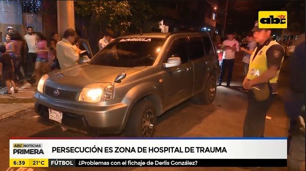 Conductor huye tras sorpresiva persecución