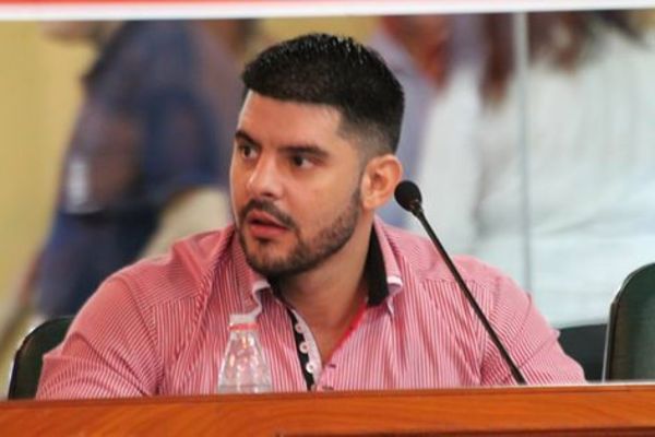 Nenecho Rodríguez asegura que redujo la cantidad de funcionarios de la Junta Municipal - Nacionales - ABC Color