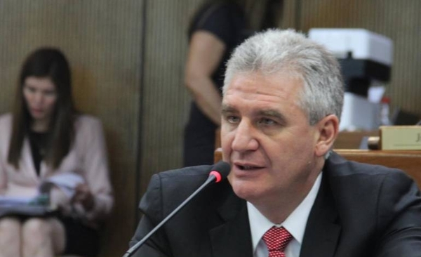 HOY / Policía interna de EE.UU en Paraguay: desconoce acuerdo pero defiende su asentamiento