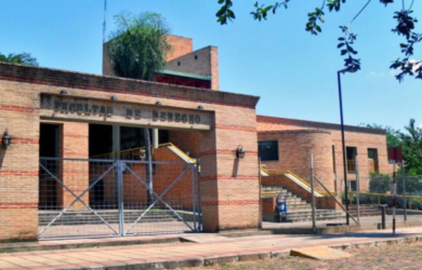 Docente que denunció notas adulteradas cuenta con masivos pedidos de recusación