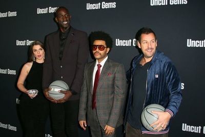El enfado por el preacuerdo de Weinstein llega a la premiere de “Uncut Gems” - Cine y TV - ABC Color