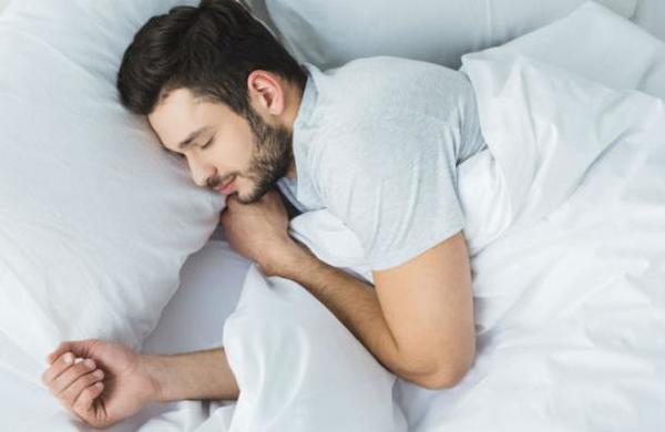 Estudio confirma que dormir mucho el fin de semana es una necesidad - SNT