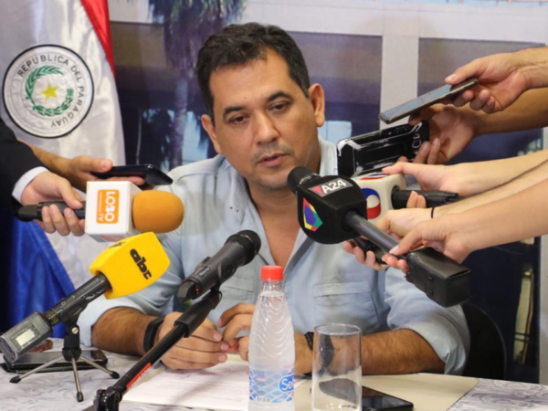Piden expulsar del padrón colorado a González Daher y a Díaz Verón
