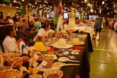Emprendedoras y artesanos se reúnen en la Feria "Todos somos Paraguay"