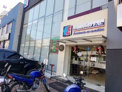 Allanan casas de cambios en Asunción y en el Este