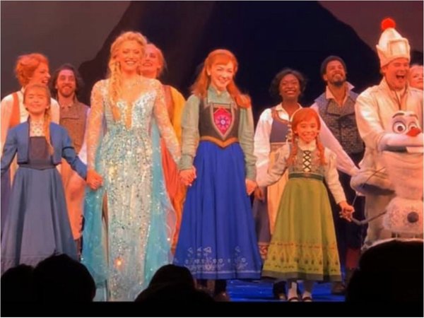 Hija de paraguayos hace carrera con musicales de Disney en Broadway