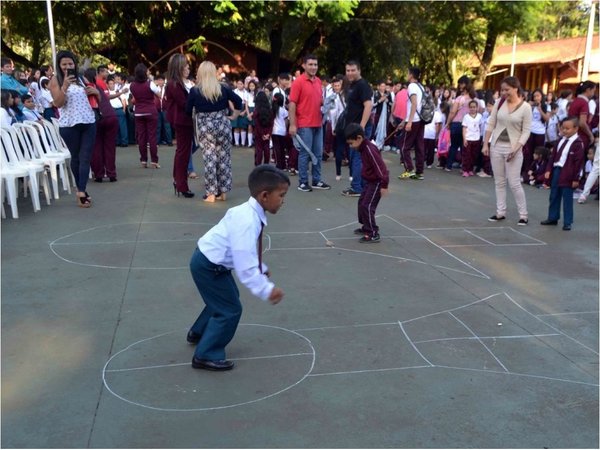 Anuncian que 300 escuelas tendrán la jornada extendida