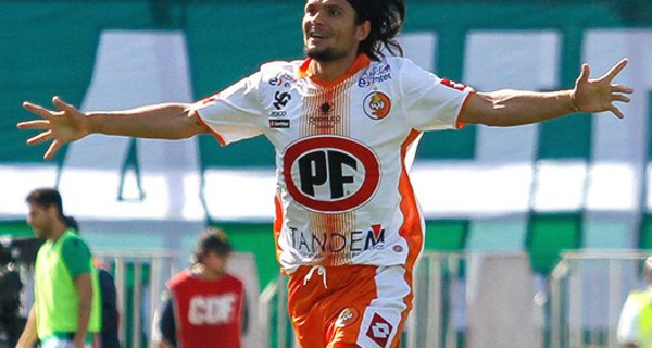 EL “CAVANI” PARAGUAYO “Quiero jugar en mi país”
