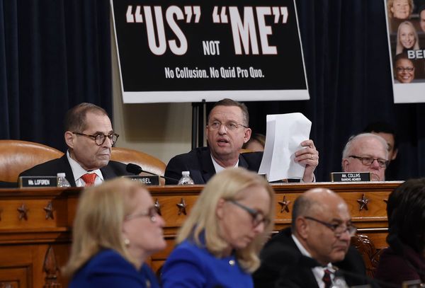 Comité de EEUU aprueba los cargos contra Trump