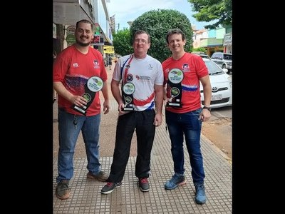 ENCARNACENOS BRILLAN EN SELECCIÓN PARAGUAYA DE PADEL